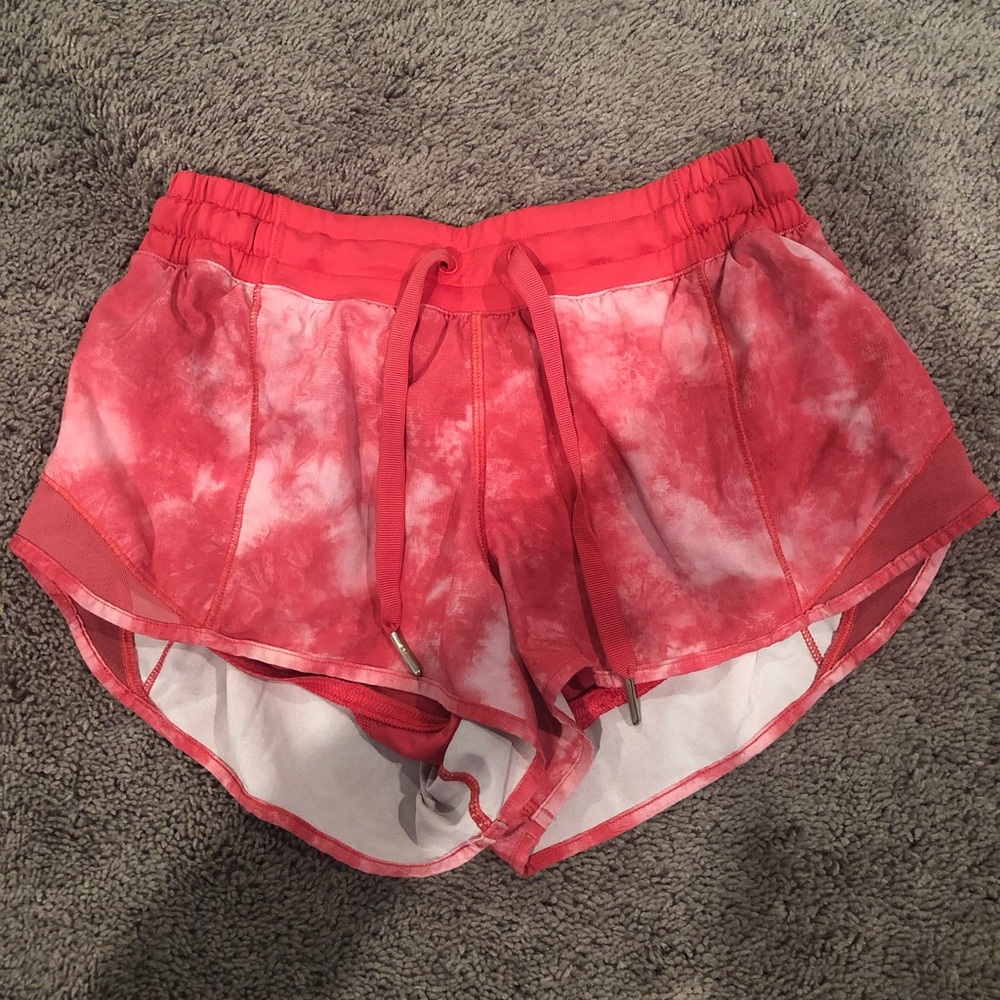 Lululemon hotty hot short 2.5